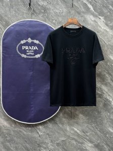 pra25Ss春夏新款平纹针织棉布圆领短Tee 男女同款残缺刺绣标识休闲短袖T恤衫 贸易公司渠道稀出 领先官网发售 p家新款纯色T恤 从面料到设计 无不透露出独