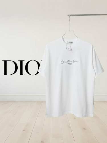 高品质] Dior 迪奥字母刺绣后幅提花拼布特色Logo刺绣标识精致升级，灵感源自八十年代复古原版面料 官方同款 短袖T恤定制280克同缸染面料 手感非常舒服