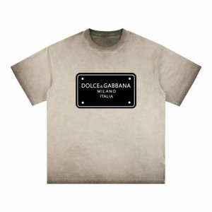 高端品质 Dolce&Gabbana 2025Fall 春夏系列 车牌Logo短袖T恤 采用进口康丽数码直喷印花 定染高品质潮牌32支双纱100%棉洗后280G