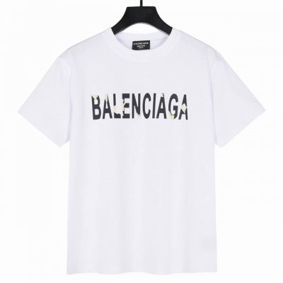 Balenciaga巴黎世家涂鸦双B印花短袖T恤 面料采用260克双纱精梳棉，定制32支1*1螺纹，成衣两遍水洗处理，面料舒适亲肤无异感，定制定染面料，纺织密度