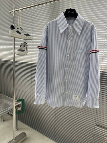 Tb 尼龙面料厚款夹克衬衫 双袖标彩条高版本重工衬衣外套 内里全包边 原版一比一复刻 扣子Tb字母 意大利制造产地标 面料采用尼龙厚面料防水定制面料 扣子采用T