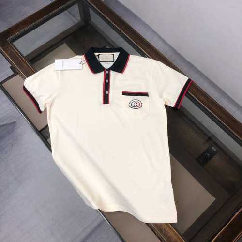 Gucci 古驰 2025春夏最新款polo衫～ 备受推崇 男女同款 商务休闲翻领polo衫～很精致 ～合体的剪裁版型衬托出了极简主义的设计风格，把优雅风展露的