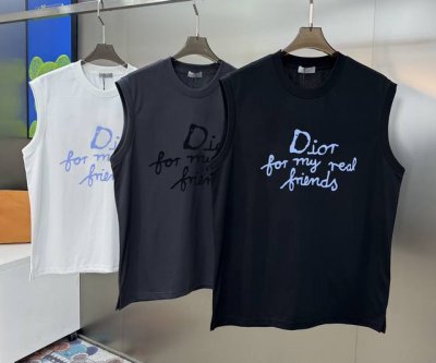 dio*R迪奥25S新款背心超高品质，运动风袭面而来～经典即永恒！入手绝对值的！这种类型的套装也是懒人必备的一套，不用想怎么搭配，直接一套轻松搞.定！胸口定制发