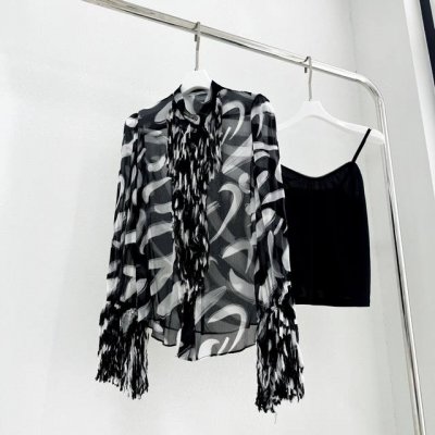 款号：#2308 面料:100%Silk 尺寸：36 38 40 42 胸围 袖长 长 Bust Sle Long 0 92 68 60 1 96 69 61