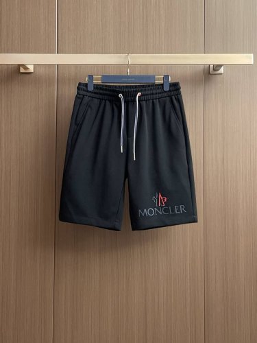 蒙口 男士精品休闲裤顶级面料休闲短裤 最新款上身版型无敌正绝对可以闭眼收的一款此款裤子非常百搭 弹力腰围,日常上班户外运动都可以穿着 是时尚休闲与户外运动的完美