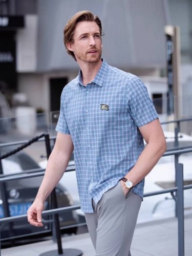 burberry 巴宝莉战马小格短袖衬衣 格子衬衫是永恒的经典 复古而且一定不会过时 Burberry最新款男士格子衬衣短袖 代工渠道牛货 随便检验 一直以来