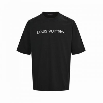 louis Vuitton 路易威登 25Ss 烫银字母短袖 面料采用定制240G 26支特滑双股精棉平纹高密无尘全棉布料。前幅高密度加厚，走线平整，代工品质，