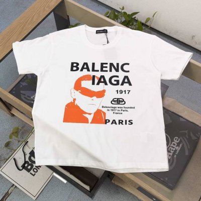 上新 款号：Tx309 2025新款Balenciaga巴黎世家黑眼镜图案Logo字母印花休闲情侣短袖T恤，轻奢高级，上身效果，绝绝子，采用250克纯棉面料，全