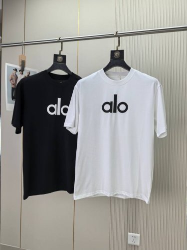 alo。2530春夏新品时尚圆领短袖高级定制百搭款式！更有实用感 任何人都可以轻松驾驭 采用95%棉+5%天丝面料制作，手感非常奈斯，不起球，不变形，奢华经典L