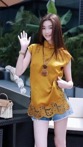 无敌爆款 高级禅意镂空刺绣盘扣立领上衣 衣身与下摆处有精美蕾丝花纹 镂空工艺使细节更考究 整体兼具复古风情与优雅格调 诠释东方美学 Smlxl
