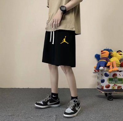 Air Jordan 乔丹Aj夏季毛圈运动宽松短裤 官网发售｜兼运动与潮流｜超百搭 甄选新疆2 0G新疆华棉面料 最大的优点就是柔软轻薄透气 会呼吸的面料 亲肤