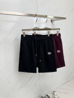 gucci 25春夏新款松紧带休闲短裤，专柜定制面料 透气舒适度高，细节无可挑剔，品牌元素刺绣设计理念，体现高品质。手感细腻柔软！呈现休闲裁剪，上身版型超赞！码