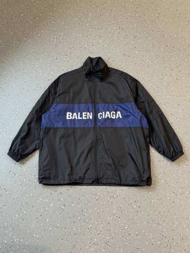 200包邮 balenciaga 巴黎世家 24Ss 多色Logo拼接立领夹克外套 官网同步 面料采用原版一致消光塔丝隆冲锋衣面料 防水涂层 还原原版 内里采用