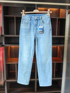 九分奢品法棍裤 码数 Xs S M L Xl 高定工艺打造显瘦神器 九分小直筒牛仔裤 穿出高级松弛感 这款九分小直筒牛仔裤 以 精准剪裁+高奢工艺 为核心卖点