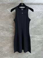 高版本出货啦 香家横纹背心裙 2025早春预告系列 胸前渐变Logo徽标点缀 立体横纹格子纹理 简约高级 棉质针织面料 挺括舒适 弹力修身版型 上身显瘦又气质