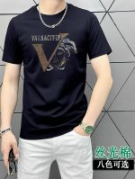 范思哲 2025最新男士高端好货，胸前字母徽标印花图案增添活力感！最经典一目了然的干净与纯粹的结合.必入款推荐！选用190克双股丝光面料制成 纹理清晰，尽显高端