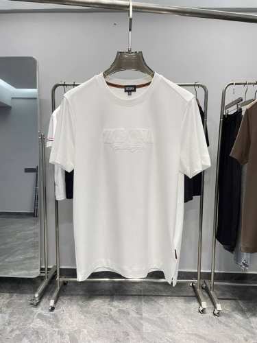 ez25Ss春夏新品男士高端简约圆领短袖T恤衫，香港洋行渠道货，纯正血统品质，经典王牌系列！ 胸前饰有经典品牌标识，以重磅刺绣体工艺精美呈现，属于灵魂式的存在，