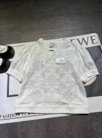 pp 原版开发1:1出货，Chane* 新款 镂空拼接贴布绣短袖上衣，高版出品！定制棉质府绸面料，所有花型都运用了贴布绣工艺，做工很复杂，面料都是原版购入开发还