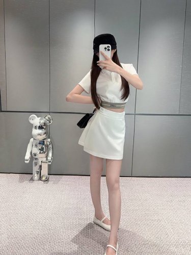 Loewe 罗意威25Ss新款套装 短袖上衣短裙套装 字母图案装饰 版型超正 尺码 S M L S 80-95斤 M95-110斤 L 110-125斤