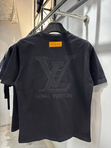 款号：Zmr37# Louis Vuitton 路易威登重工浮雕编织刺绣字母短袖T恤 280克纯棉双砂面料 所有面料均已提前做过缩水 品质第一 所见即所得 不会