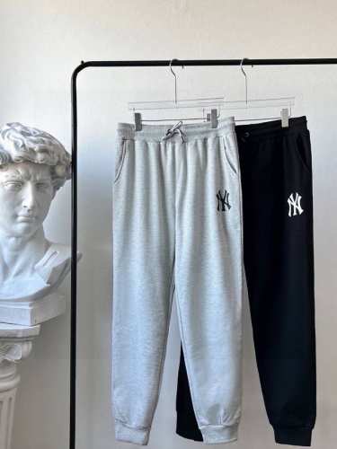 100 Ny洋基经典毛圈外贸原单款 休闲运动螺纹束脚卫裤 春季只需一条神裤 Ny最强搭配 .面料搭配 内里毛圈舒适亲肤 面料外侧纯棉柔和手感 一条裤子满足春季任