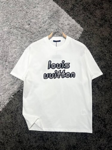 Louis Vuitton*路易威登 衣长