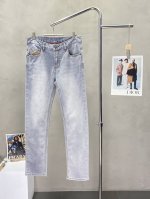 Lp-Loro piana诺悠翩雅独家专供新款 休闲牛仔裤 高端版本！专柜定制面料 透气舒适度高，细节无可挑剔，品牌元素设计理念，体现高品质。手感细腻柔软！呈现
