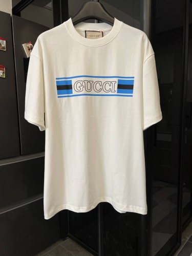 隔天 gucc 古驰 25Ss 早春新款旗帜印花硅胶针织棉短袖T恤 白 高版本 重磅克重260G纯棉双纱面料 螺纹定织定染通肩拉条工艺增加衣物清洗寿命 触感舒适