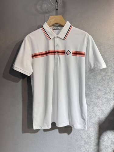 hermes 爱马仕 25Ss新款春夏短袖 最高版本客供定制 高端丝光珠地棉面料。简单时尚款，螺纹拼色螺纹配色超级好看！经典Logo的设计 简单大方的款式！满满
