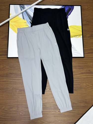 可隆女裤！Kolon Sport可隆女士户外运动休闲速干裤冰丝裤！裤脚反光拉链设计 束脚抗菌抗污长裤面料吸湿排汗干爽舒适紫外线阻隔率 99%Upf + 隐形口袋