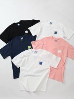 上新 款号: 683# Undefeated五条杠经典落肩宽松短袖男女同款 260G全棉双纱面料定染同色螺纹 胸前数码直喷印花 前后胸立体裁剪 双层面料缝合 定