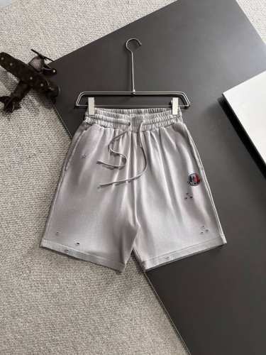 隔天出货 D 高端货 Moncler 蒙口 2025春夏新款松紧带休闲水洗破洞宽松短裤，裤脚下摆二本针锁边，针脚细密牢固，专柜定制面料 透气舒适度高，细节无可挑