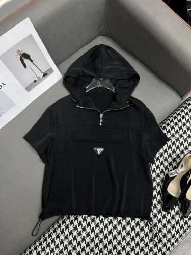 prad* 25Ss新款连帽套头上衣 面料柔软舒适 前中三角标装饰 时尚大方 两色三码Sml