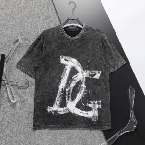 D&G 杜嘉班纳 官网新款洗水T恤.男士圆领经典Logo短袖T- Shirt 采用进口客供定制面料 高端的品质 尽显奢华。8883尺码：M-3Xl