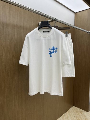 新款 套 Ch 2570春夏最新款休闲短裤短袖套装，男女款 贸易公司渠道稀出，同步官网发售！基本每一季都会有它的背影所在，期待着所有潮男潮女们的演绎！此款选用客