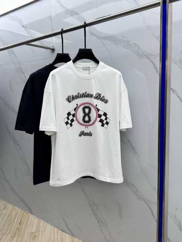 christian Dior 迪奥 2025Fw春夏新品圆领打底外穿T恤，立体感Logo微廓形半袖，活性纯棉打底T恤，棉，手感面糯有骨感，柔而有韧性。工艺处理，
