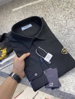 Prad普拉哒 高端狠货 专柜新品立挺亲肤有光泽 丝光棉 面料笔挺直爽透气天然彩贝纽扣作为点睛之笔 于细节处体现优雅不凡 独特的领钉设计 衬托出独一无二的衣品，