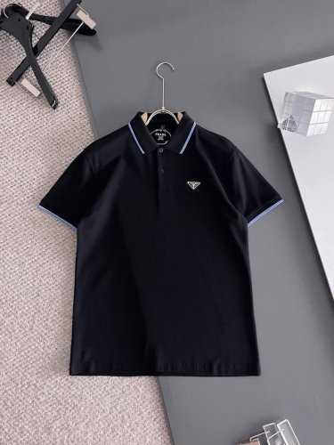 普拉达 新品上市 2025Ss夏季新款字母Logo男士翻领polo衫 经典商务男款 高端男装的天花板级别的商务男款 简约时尚大气不失优雅 单穿内搭体面过人 品质
