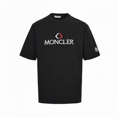 Moncler 蒙口 25Ss 刺绣字母Logo短袖 轻奢主义 男女日常通勤穿搭必备单品 正确版本 随意对比 详细特征 260克100% 纯棉双纱汗布面料 面部