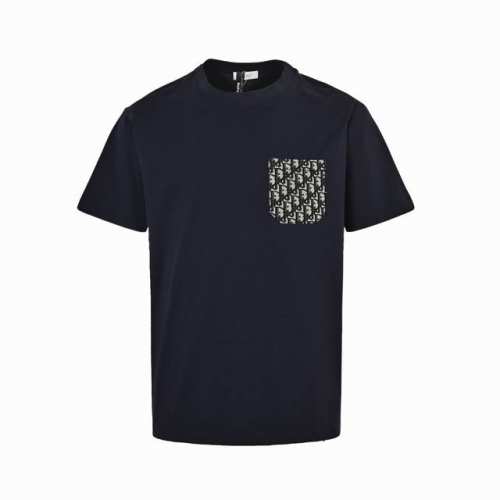 本地自取：160 dior/迪奥 24Ss 老花口袋后背拼接短袖 简约而不失精炼风范的Os短T.Oblique拼接设计缔造现代潮流造型 针织棉质面料,运用先进的