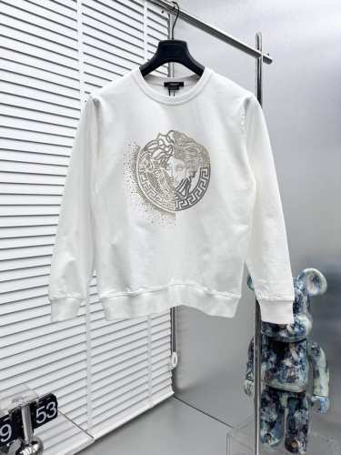 Versace*Fw秋冬新款，美杜莎烫钻圆领卫衣，定制面料，细节到位，采用高克重全棉面料，舒适透气性极佳，经过洗水处理，手感更加舒适，三标齐全 颜色：黑色白色