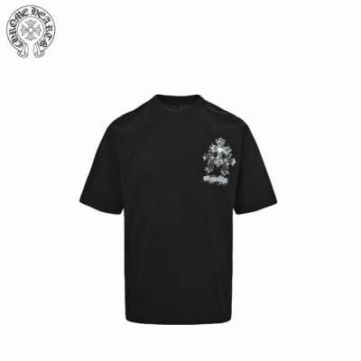 chrome Hearts 克罗心 28Ss 做旧贴布十字架短袖 面料采用26支精棉双纱230克 经过高温预缩处理克重高达260克 触感细腻柔软 质地透气 配套