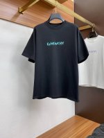 2 纪梵希 Xs-L 阔版 2025春夏Aw新品，时尚休闲圆领短袖T恤，专柜同步有售，原单狠货，进口原版面料，手绘工艺极度复杂，视觉相当雅致时髦，高贵而优雅，从