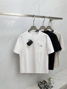 高端品质 25款Ss秋冬新品打底短袖 质量杠杠的 厚度弹性适中 舒适性高 Mp耐洗耐穿 秋季单品 冬季打底佳品 务必人手两件备用 亲戚好友特别推荐款 送礼也是最