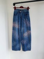 重工顶级版本 Cc25春夏新款高定立体羽毛烫钻图案双C拉链头金属扣牛仔裤出货定位羽毛烫钻剪裁对版裁剪工艺定制纯棉精纺牛仔面料软糯质感非常高级白富美必入单品显瘦神