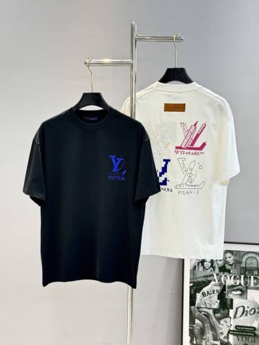 驴牌*25S新款T恤.男女同款 3D立体重工绣花.品牌字母图形打造.时尚好看.潮男时尚感强.干净清爽简单大方.不限年龄的单品推荐 双面刺绣工艺.色彩搭配年轻活力