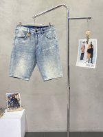 dolce&Gabbana杜嘉班纳独家专供新款 休闲牛仔短裤高端版本！专柜定制面料 透气舒适度高，细节无可挑剔，品牌元素设计理念，体现高品质。Logo图案，手感