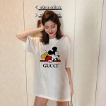 上新！Gucci经典米老鼠字母短袖，加宽加厚的螺纹收口，宽松精裁的优质作品，百搭又颇具辨识度！此款重工艺高质感，高密针织圆领设计，平整简约！亲肤透爽！面料的柔软