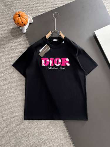 dior迪奥* 2025春夏款上新 原高版本 迪奥 小蜜蜂限定 面料采用280克高密度纯棉 不变形 不缩水 工艺介绍：双线走位 前幅采用毛巾拼色绣＋领口经典小蜜