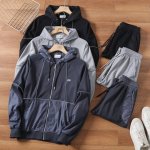 上新250 鳄鱼春季新款连帽拉链外套卫裤套装，三色可选，迪家经典款，休闲运动均可驾驭，绝佳初秋穿搭必备套装 此次与历史悠久的著名都市运动风格推出了一系列面料上乘